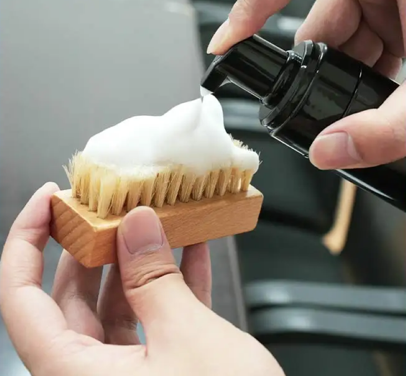 Trailease shoe cleaner